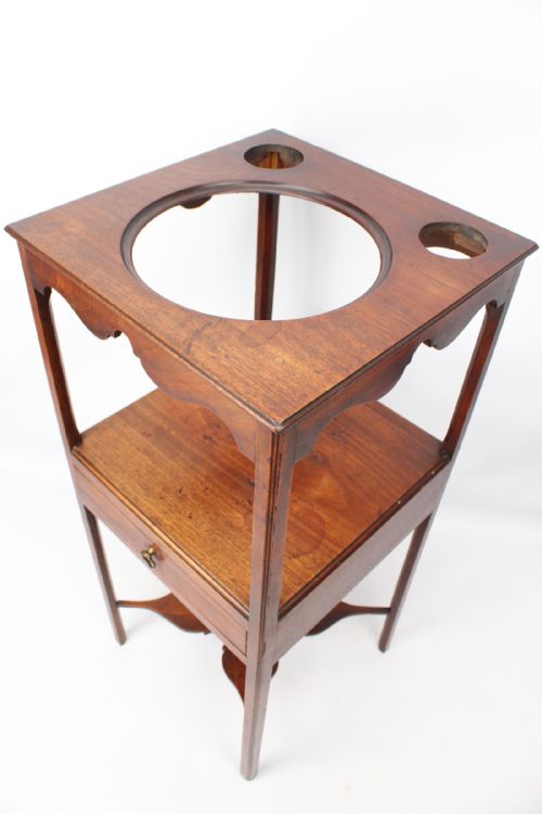 GEORGIAN MAHOGANY BEDSIDE TABLE - ADDITIONAL PHOTO 9
