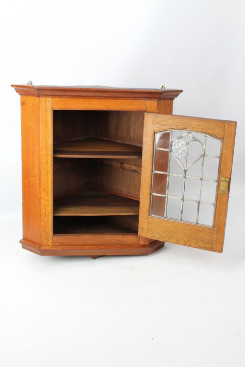 VICTORIAN ARTS CRAFTS OAK CORNER CUPBOARD - ADDITIONAL PHOTO 2