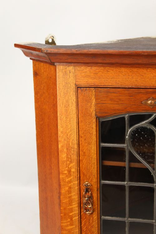 VICTORIAN ARTS CRAFTS OAK CORNER CUPBOARD - ADDITIONAL PHOTO 4