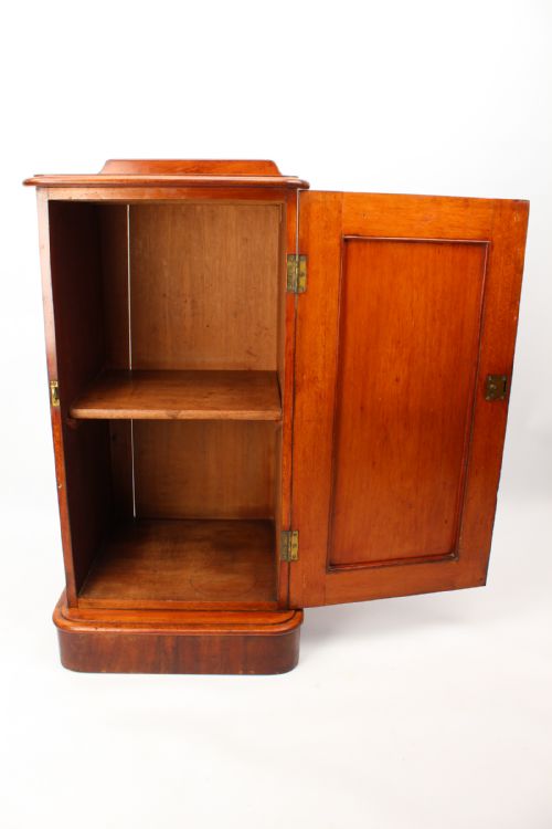 VICTORIAN MAHOGANY BEDSIDE CABINET - ADDITIONAL PHOTO 1