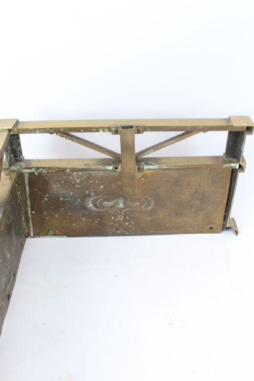 LARGE VICTORIAN BRASS ARTS CRAFTS FIRE FENDER 4FT3 - ADDITIONAL PHOTO 9