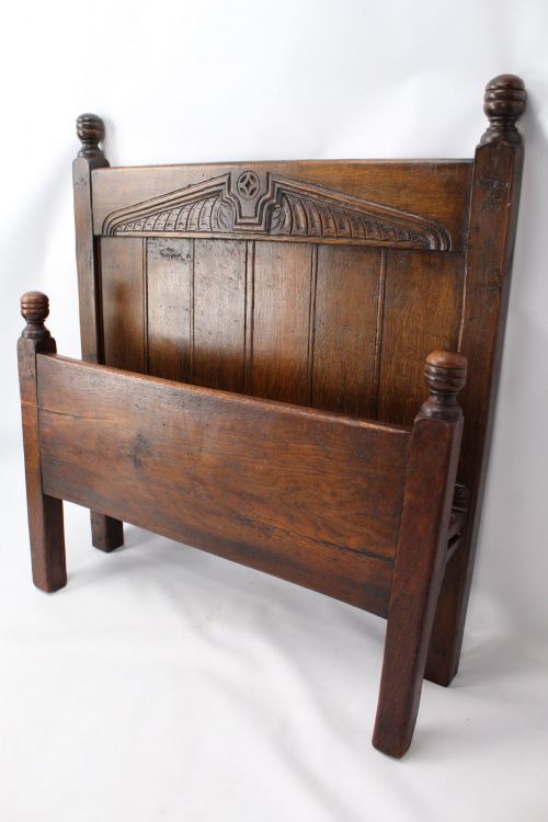 fig 2. Edwardian Oak Single Bed
