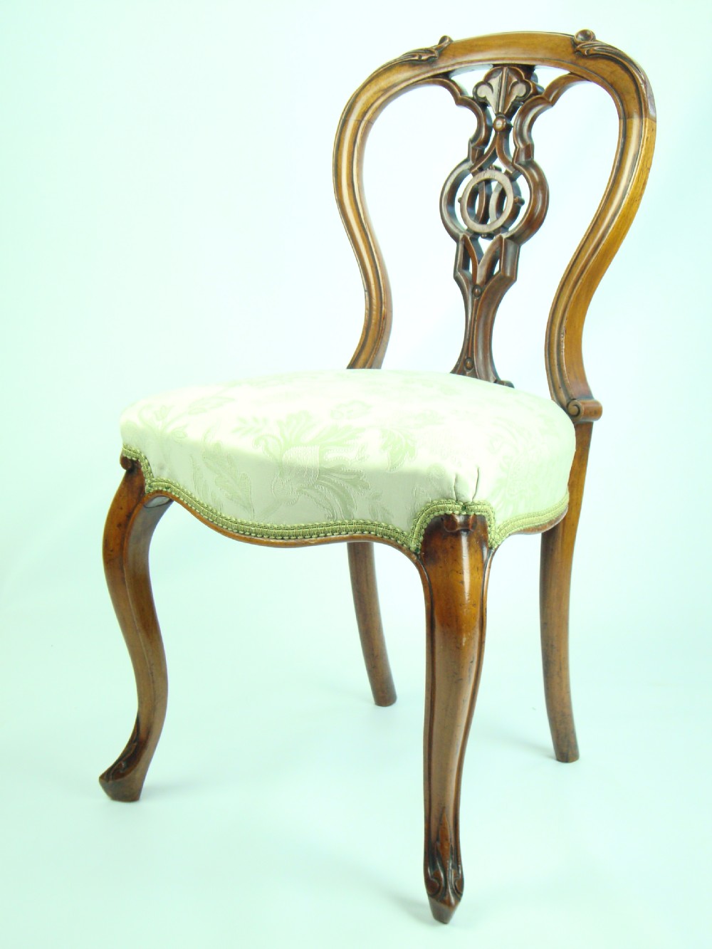Antique Victorian Walnut Balloon Back Chair
