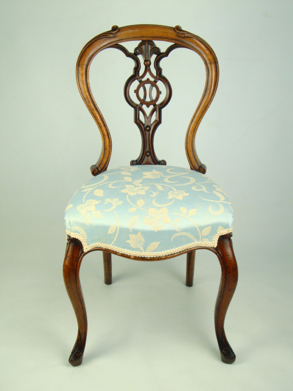 Antique Victorian Balloon Back Walnut Chair