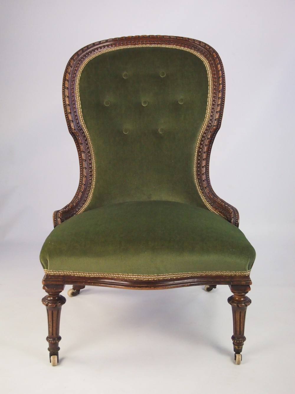Antique Victorian Walnut Balloon Back Chair with Extensive Carving