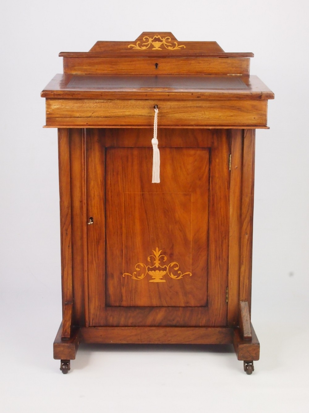 Late Victorian Walnut and Inlaid Davenport