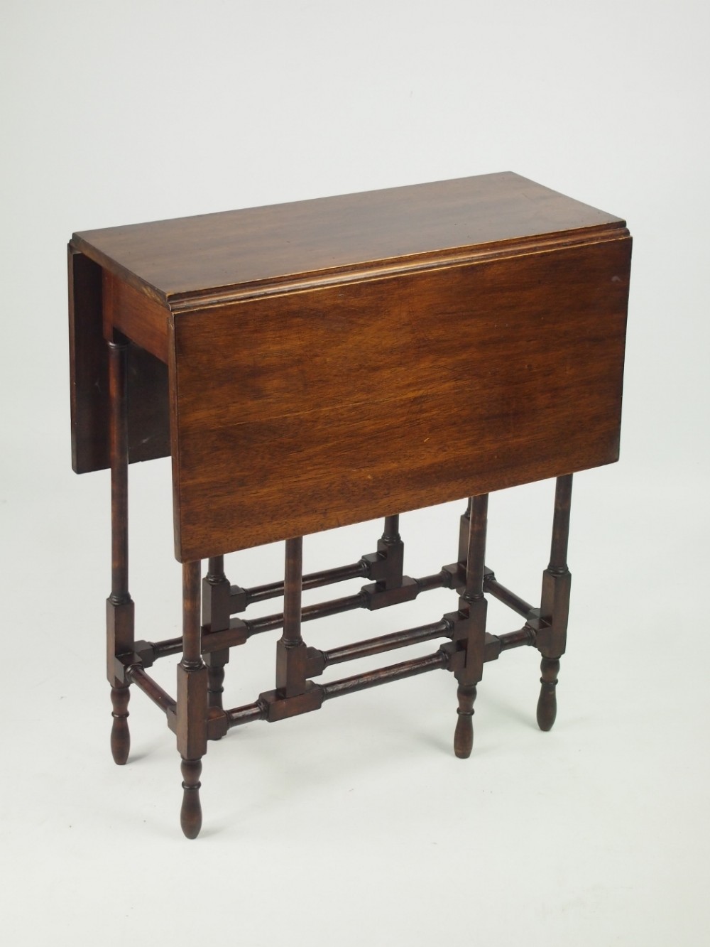 Small Edwardian Mahogany Spider Leg Table