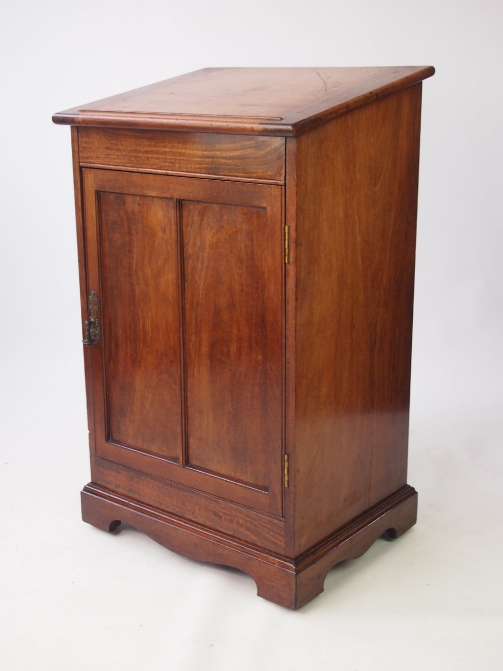 Small Edwardian Mahogany Clerks Desk or Davenport