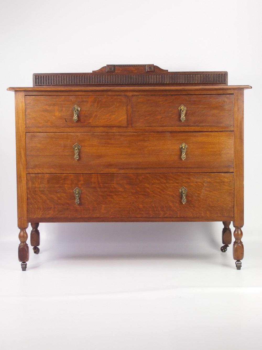Oak Chest of Drawers