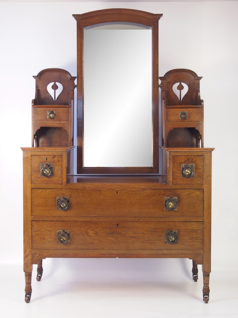 Edwardian Arts & Crafts Oak Dressing Table
