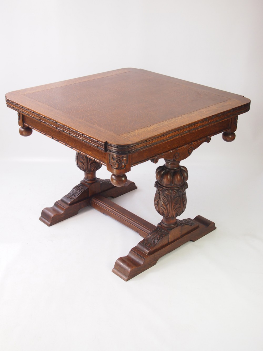 Oak Extending Draw Leaf Dining Table