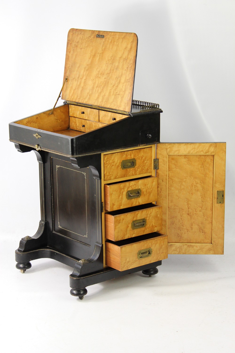 Victorian Ebonised & Inlaid Davenport