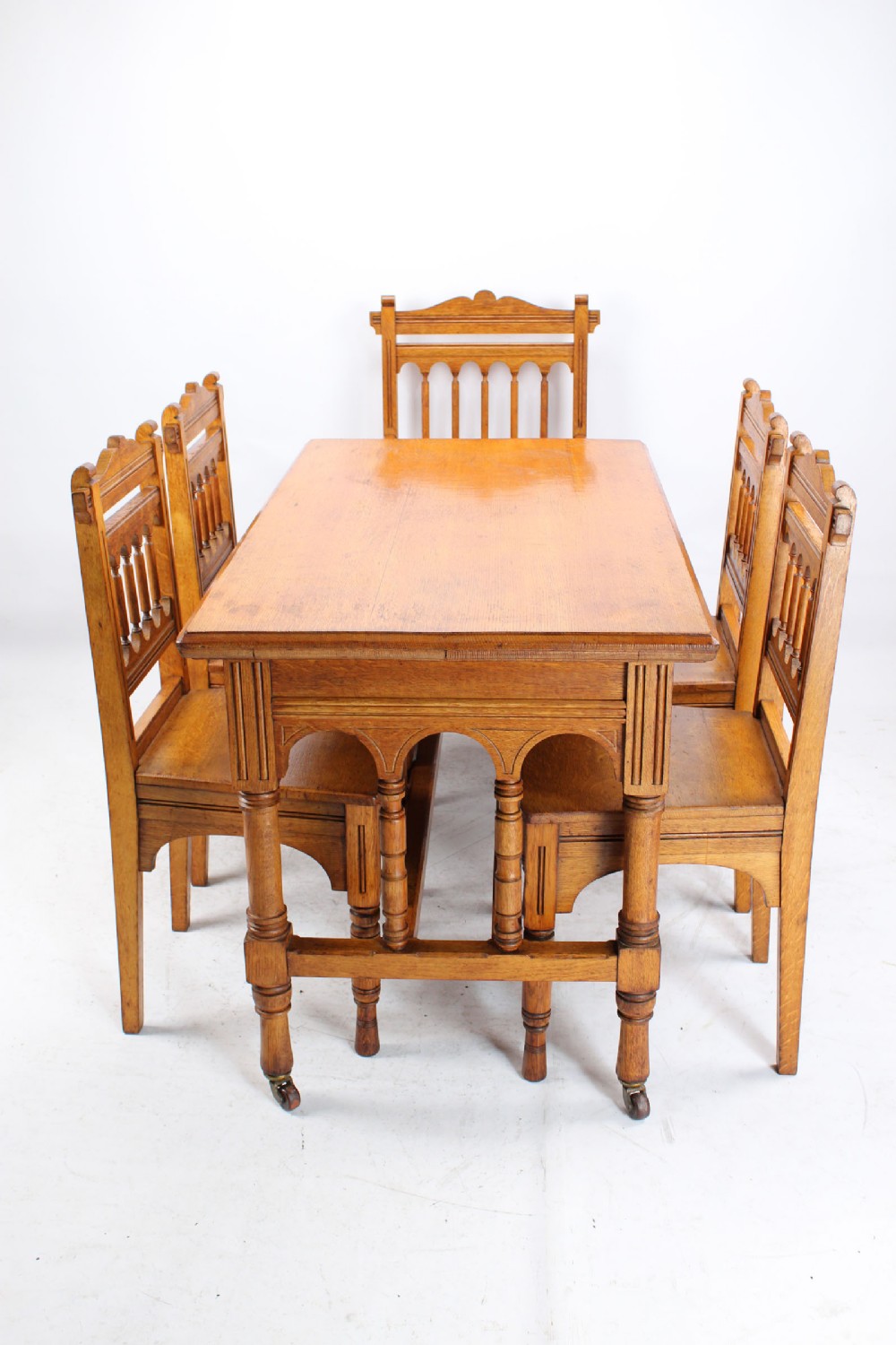 Victorian Gothic Revival Oak Dining Table & Set 5 Chairs