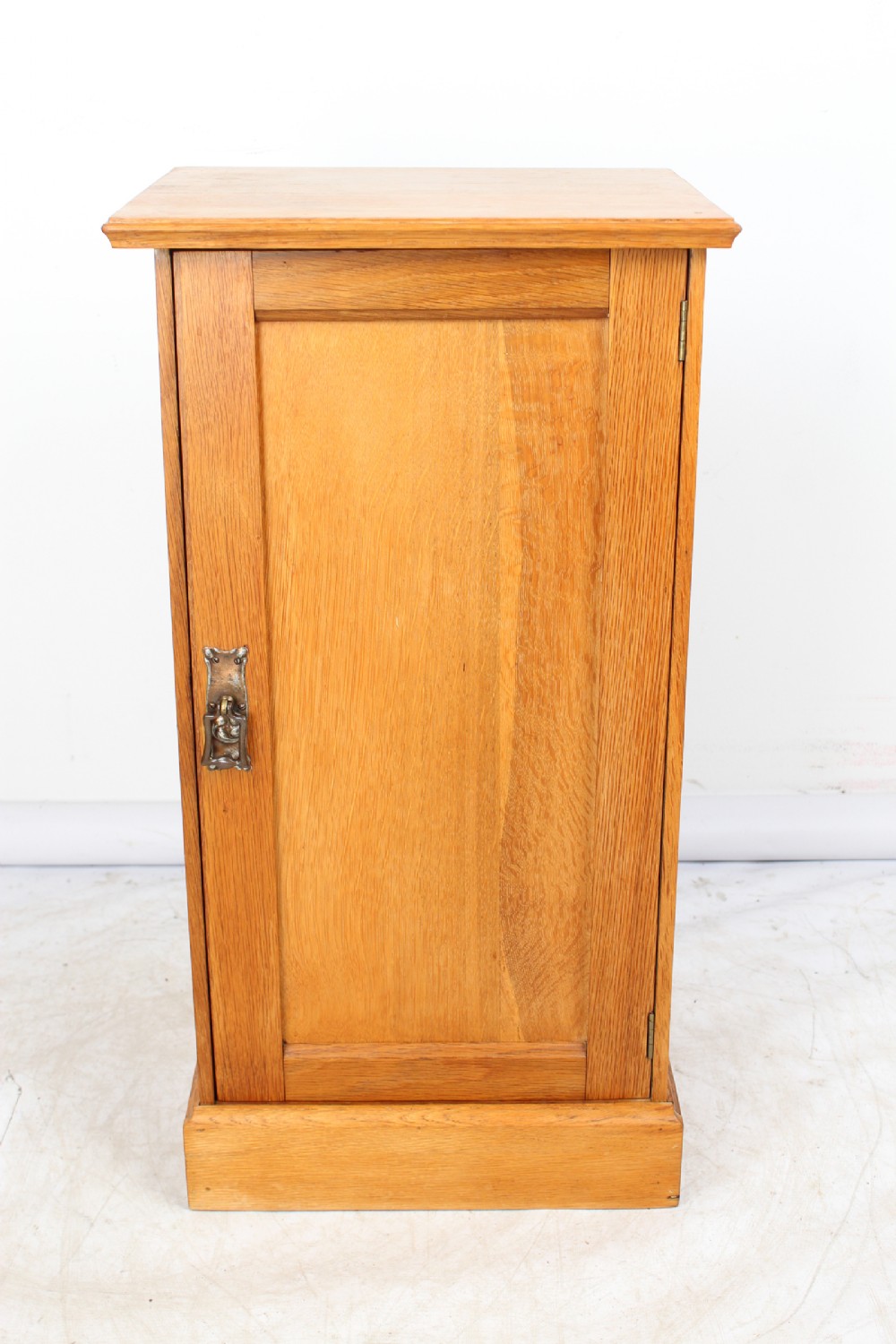 Victorian Oak Bedside Cabinet