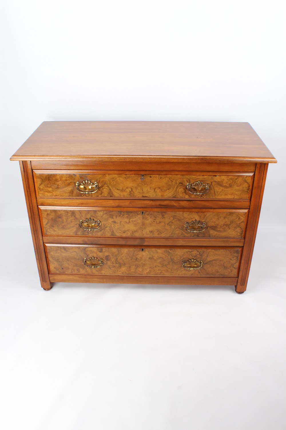 Victorian Burr Walnut Chest of Drawers