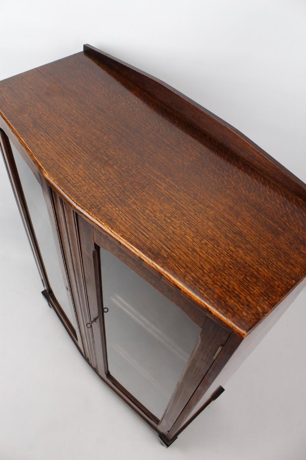 Small & Slim 1920s Oak Bookcase View VII