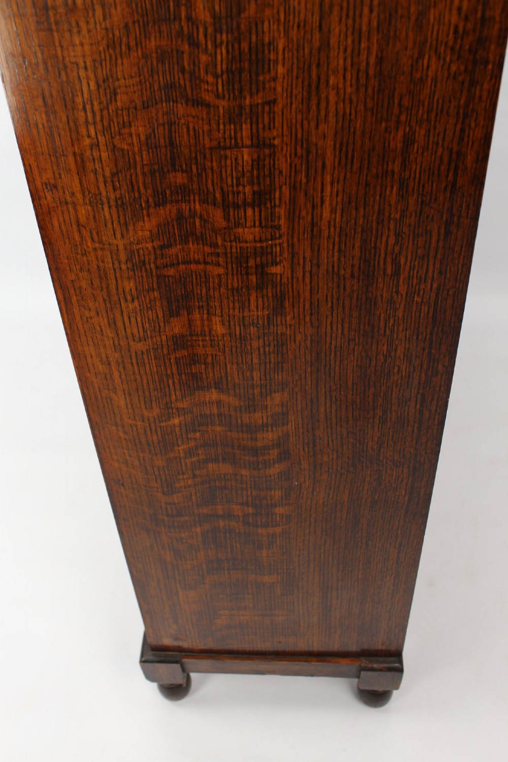 Small & Slim 1920s Oak Bookcase View XIII