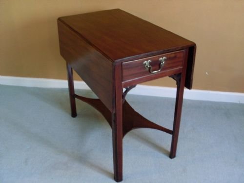 A Georgian Pembroke Table