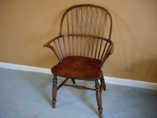 A 19thc Ash and Elm Windsor Chair