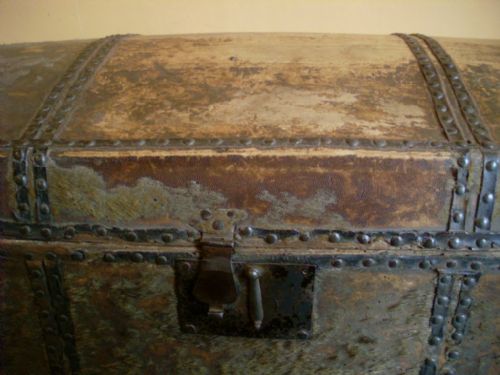 fig 1. An early 18thC travelling trunk with original London label.