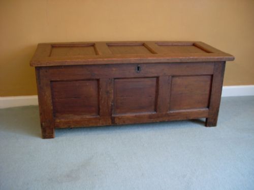 A Small 18thc Pine Coffer