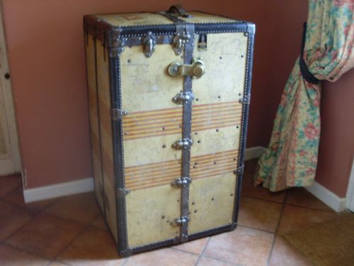 A Fabulous Wardrobe Cabin Trunk