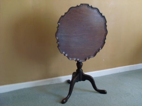 A Lovely Georgian Tilt Top Tripod Table