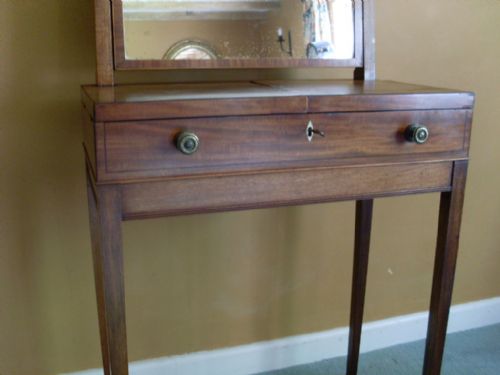fig 1. A small Regency dressing table