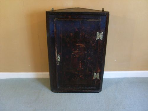 An 18thc Chinoiserie Corner Cupboard