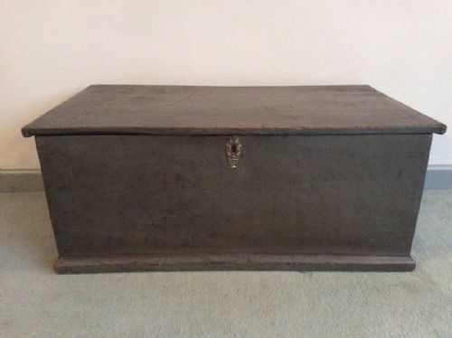 A Georgian Elm Painted Box