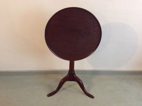 A Georgian Dish Top Tripod Wine Table