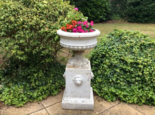 A PAIR OF LARGE 19THC GARDEN URNS - ADDITIONAL PHOTO 3