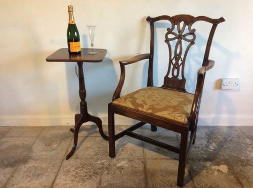 A GEO III ELM CHIPPENDALE STYLE OPEN ARM CHAIR - ADDITIONAL PHOTO 1