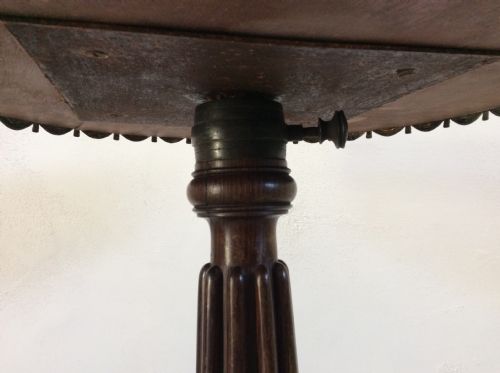 A FRENCH MARBLE TOPPED OCCASIONAL WINE - ADDITIONAL PHOTO 4
