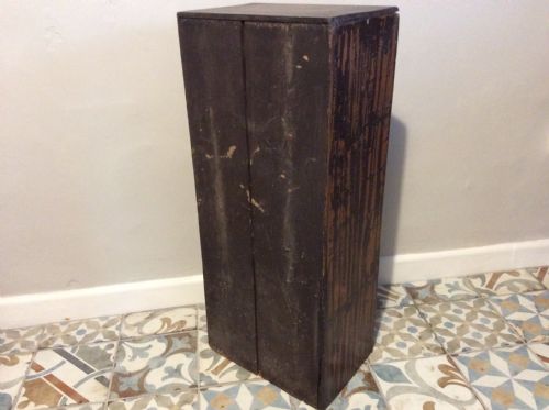 A WATCHMAKERS TALL BANK OF 9 DRAWERS - ADDITIONAL PHOTO 5