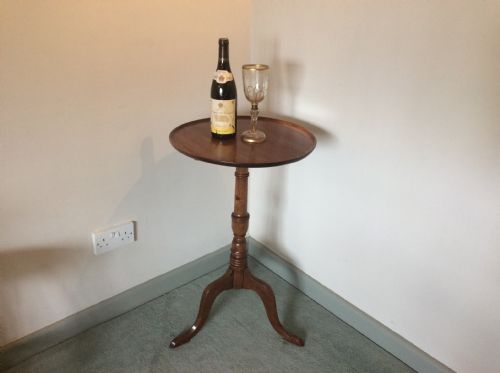 A GEO III DISH TOP TRIPOD WINE TABLE - ADDITIONAL PHOTO 1