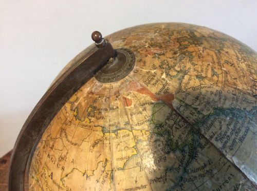 A GEOGRAPHIA 10'' TERRESTRIAL WORLD GLOBE - ADDITIONAL PHOTO 3