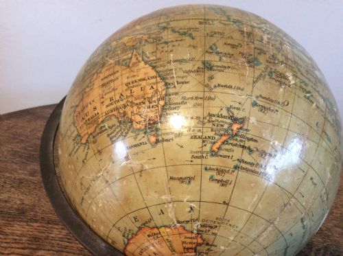 A GEOGRAPHIA 10'' TERRESTRIAL WORLD GLOBE - ADDITIONAL PHOTO 5