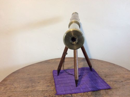 fig 1. A WW1 Ross London military telescope on stand