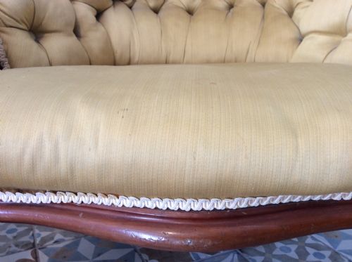 A NEAR PAIR OF UPHOLSTERED ARMCHAIRS - ADDITIONAL PHOTO 13