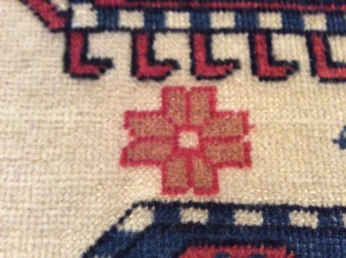 A SMALL ANTIQUE ANATOLIAN RUG - ADDITIONAL PHOTO 9