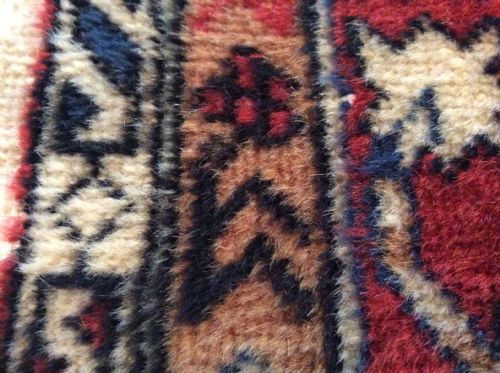 A SMALL ANTIQUE ANATOLIAN RUG - ADDITIONAL PHOTO 12