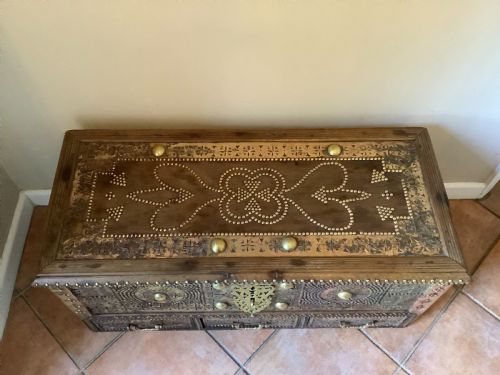 A 19THC ZANZIBAR CHEST - ADDITIONAL PHOTO 3