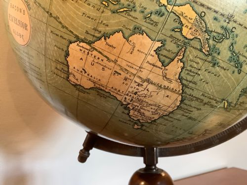 AN 8'' BACONS EXCELSIOR GLOBE - ADDITIONAL PHOTO 9