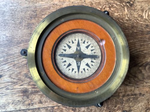 A LARGE DESK COMPASS - ADDITIONAL PHOTO 2