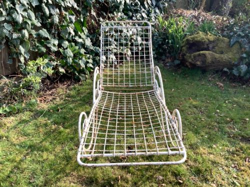 A FRENCH GARDEN LOUNGER - ADDITIONAL PHOTO 4