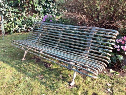 AN ARRAS GARDEN BENCH - ADDITIONAL PHOTO 1