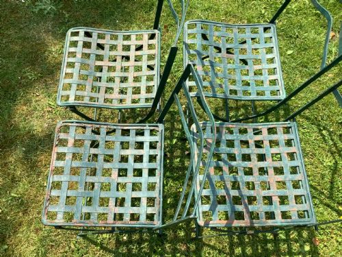 A SET OF FOUR FRENCH FOLDING IRON GARDEN CHAIRS - ADDITIONAL PHOTO 6