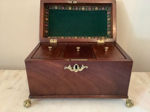 A SECRET DRAWER GEORGIAN TEA CADDY - ADDITIONAL PHOTO 2