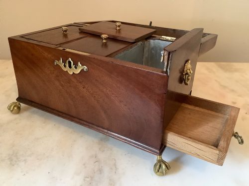 A SECRET DRAWER GEORGIAN TEA CADDY - ADDITIONAL PHOTO 3